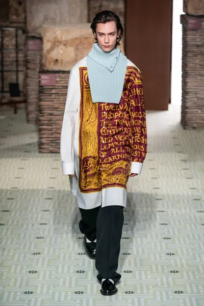 Look 20